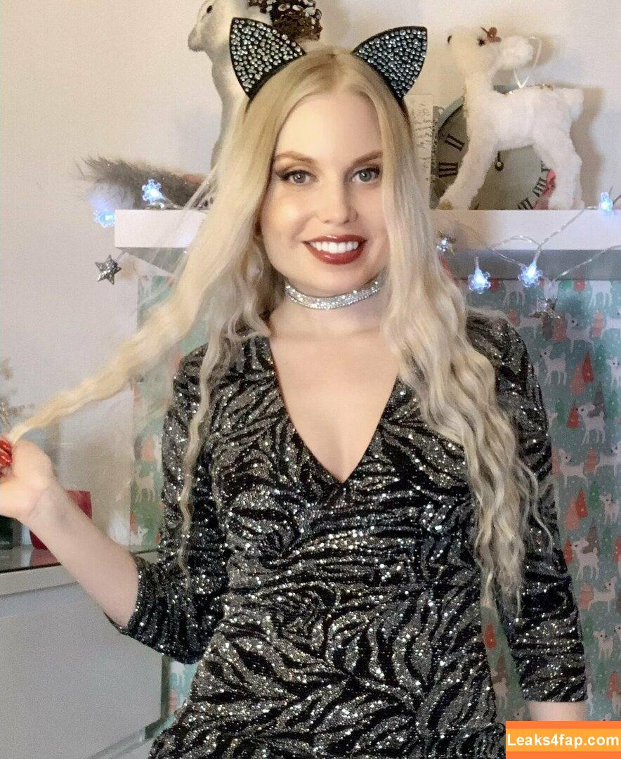 ittybittyprettykittyfree / ittybittyprettykitty_ leaked photo photo #0028