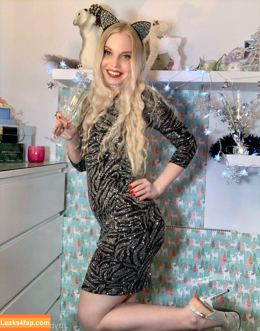 ittybittyprettykittyfree / ittybittyprettykitty_ leaked photo photo #0032