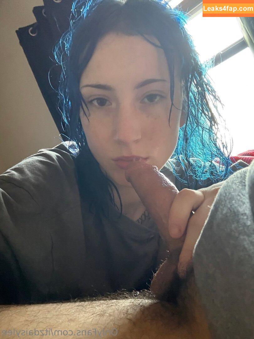 itzdaisylee /  leaked photo photo #0013