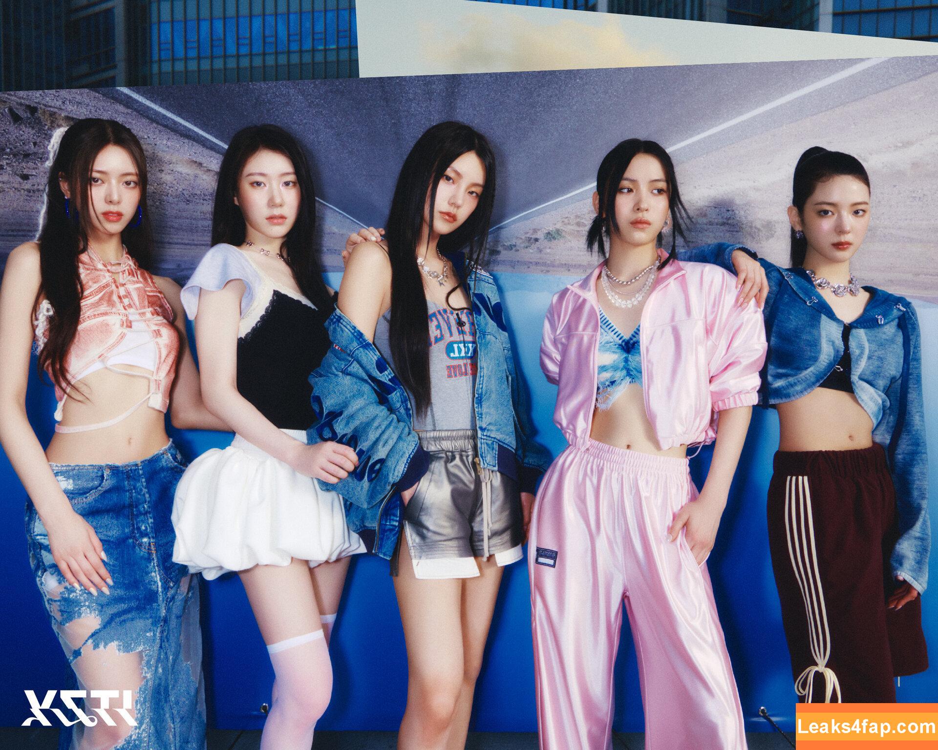 itzy.all.in.us / Shin Yu Na / Yuna ITZY / 유나 leaked photo photo #0191