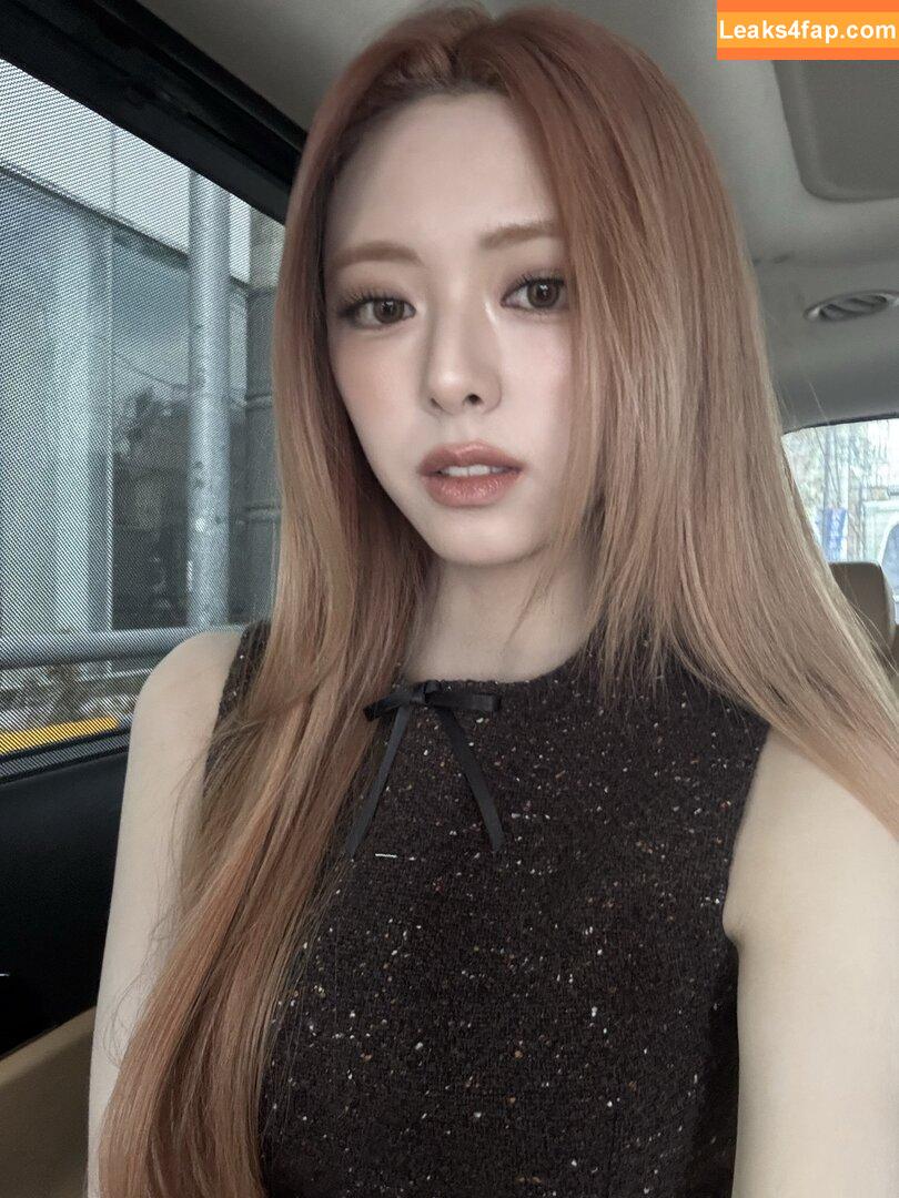 itzy.all.in.us / Shin Yu Na / Yuna ITZY / 유나 leaked photo photo #0419