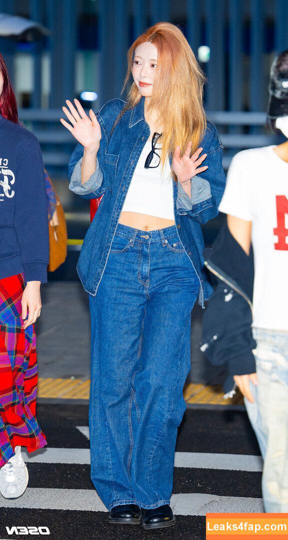 itzy.all.in.us / Shin Yu Na / Yuna ITZY / 유나 leaked photo photo #0445