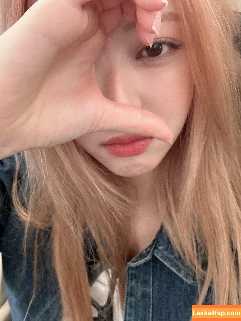 itzy.all.in.us / Shin Yu Na / Yuna ITZY / 유나 leaked photo photo #0463