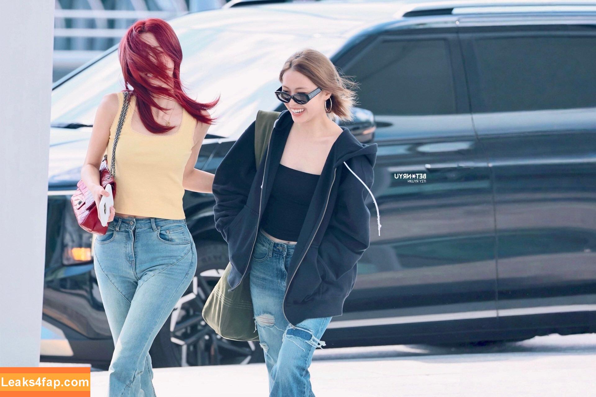 itzy.all.in.us / Shin Yu Na / Yuna ITZY / 유나 leaked photo photo #0489