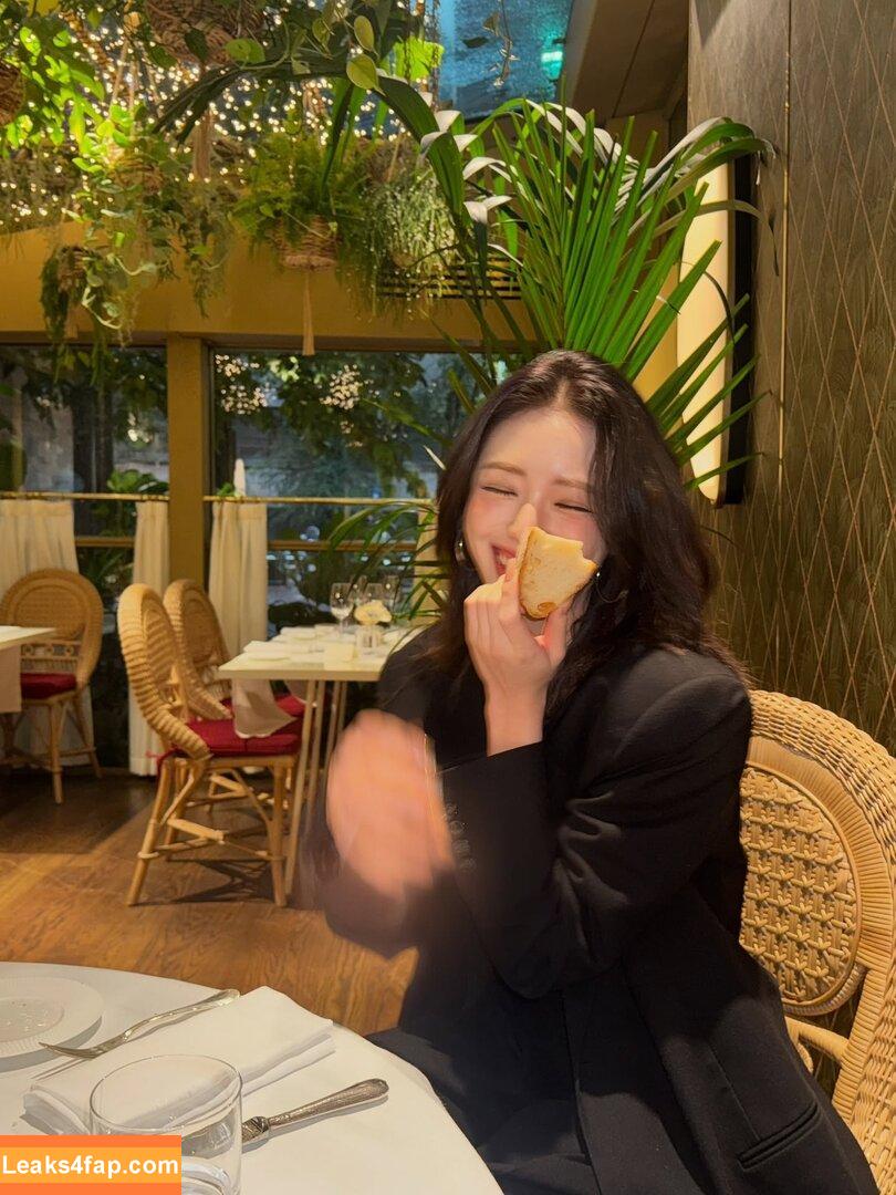 itzy.all.in.us / Shin Yu Na / Yuna ITZY / 유나 leaked photo photo #0511
