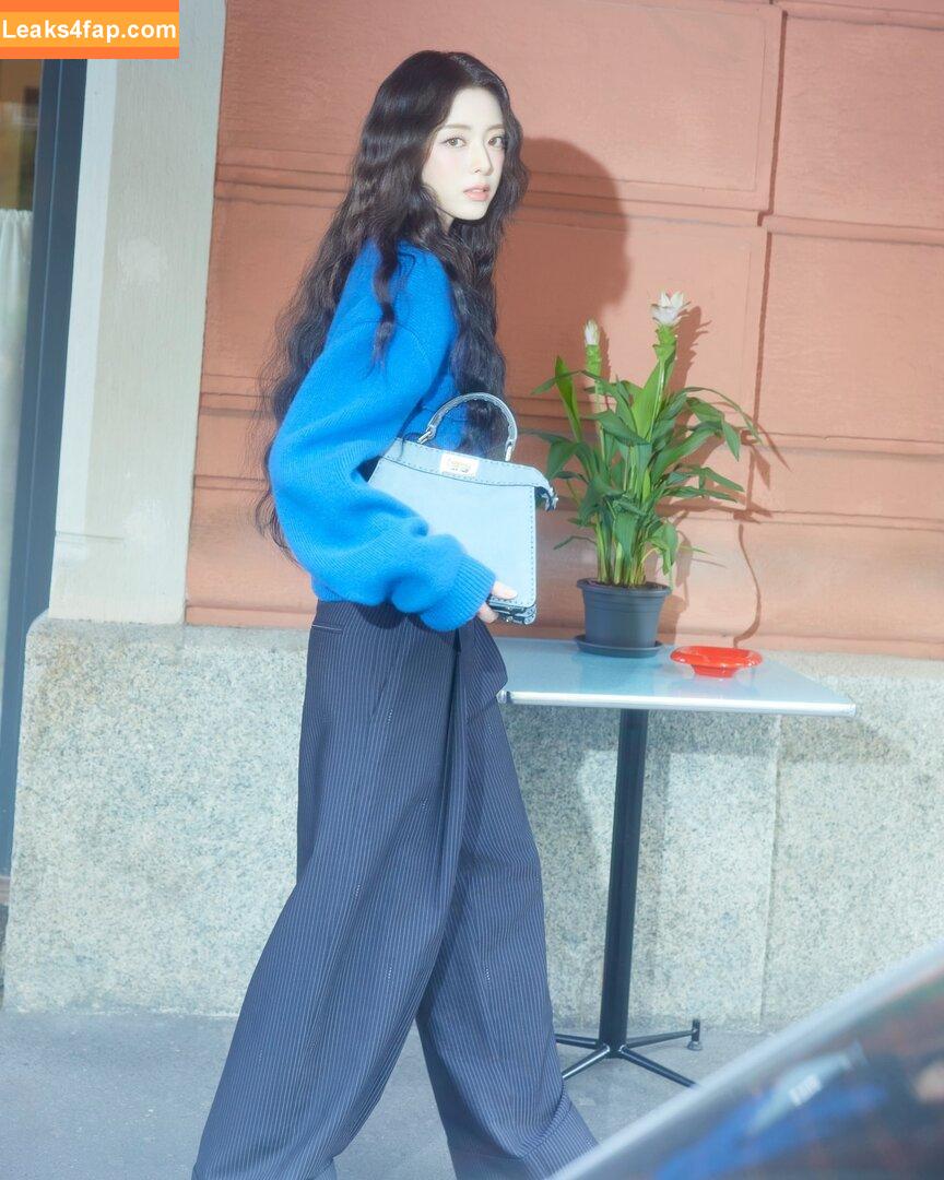 itzy.all.in.us / Shin Yu Na / Yuna ITZY / 유나 leaked photo photo #0541