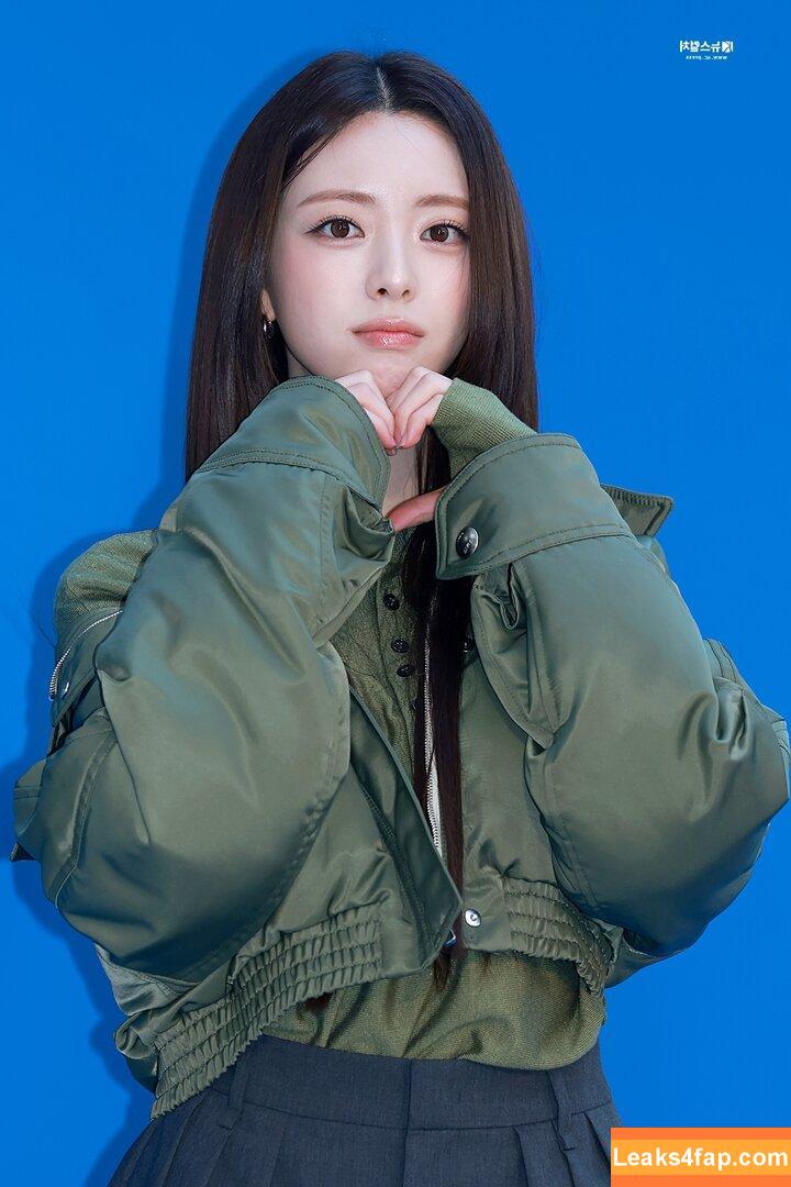 itzy.all.in.us / Shin Yu Na / Yuna ITZY / 유나 leaked photo photo #0561