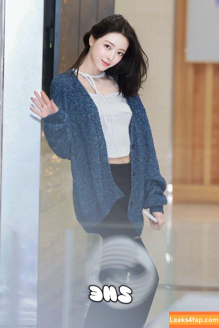 itzy.all.in.us / Shin Yu Na / Yuna ITZY / 유나 leaked photo photo #0568