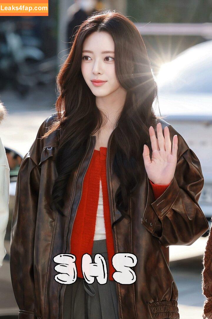 itzy.all.in.us / Shin Yu Na / Yuna ITZY / 유나 leaked photo photo #0575