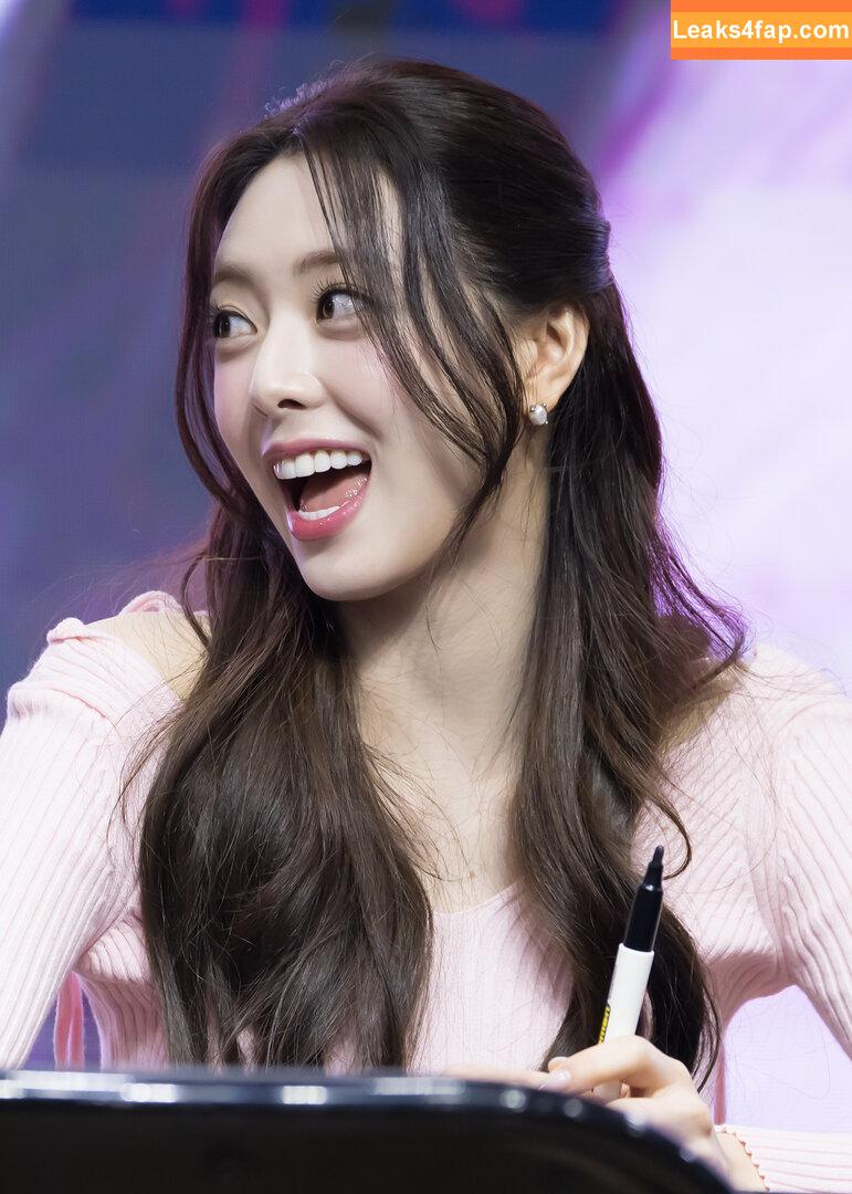 itzy.all.in.us / Shin Yu Na / Yuna ITZY / 유나 leaked photo photo #0622
