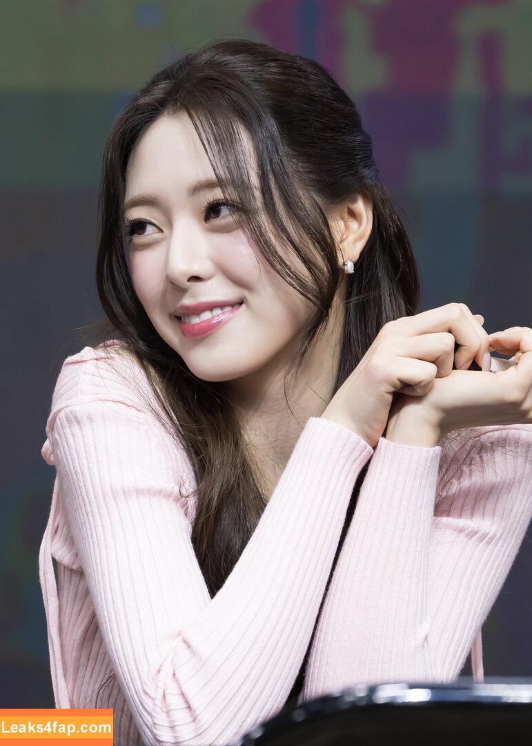 itzy.all.in.us / Shin Yu Na / Yuna ITZY / 유나 leaked photo photo #0624