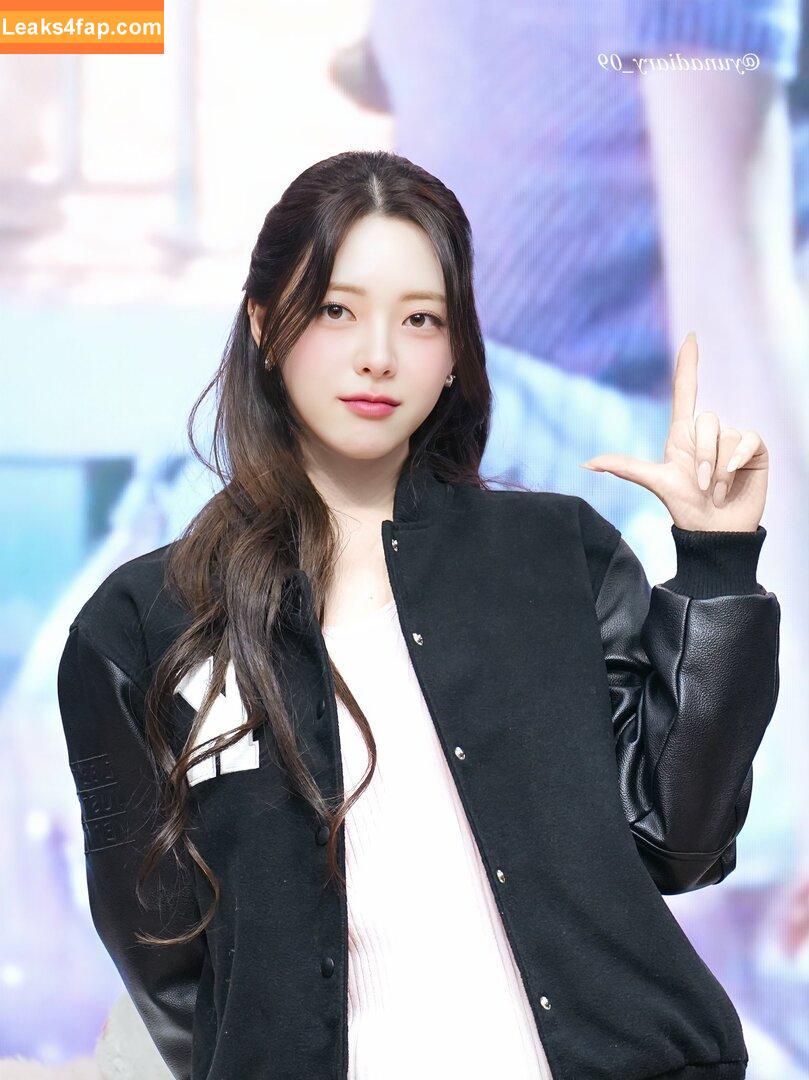 itzy.all.in.us / Shin Yu Na / Yuna ITZY / 유나 leaked photo photo #0625