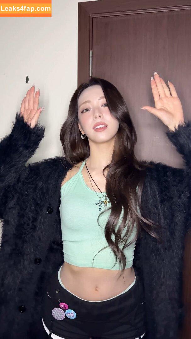 itzy.all.in.us / Shin Yu Na / Yuna ITZY / 유나 leaked photo photo #0646