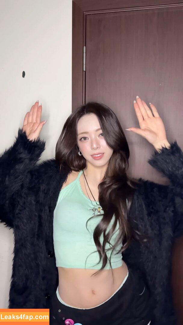 itzy.all.in.us / Shin Yu Na / Yuna ITZY / 유나 leaked photo photo #0647