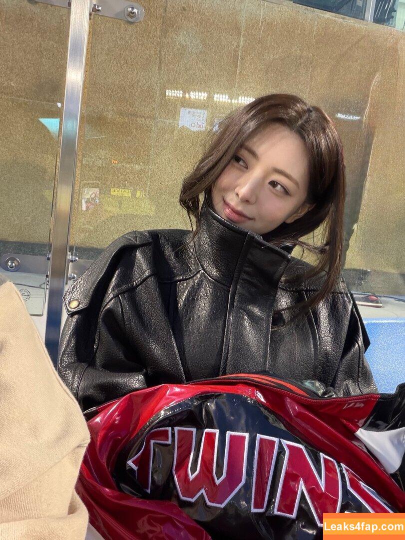 itzy.all.in.us / Shin Yu Na / Yuna ITZY / 유나 leaked photo photo #0653