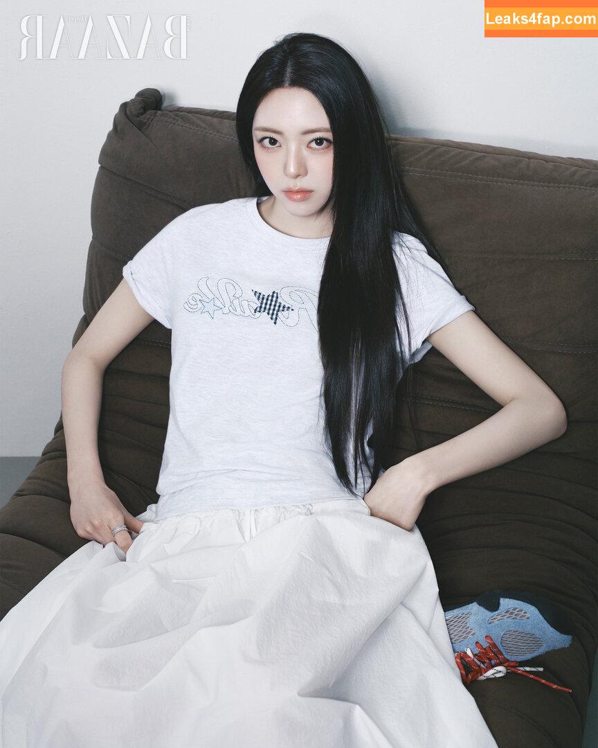 itzy.all.in.us / Shin Yu Na / Yuna ITZY / 유나 leaked photo photo #0680