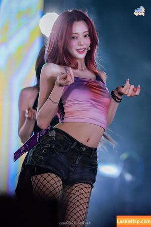 itzy.all.in.us photo #0480
