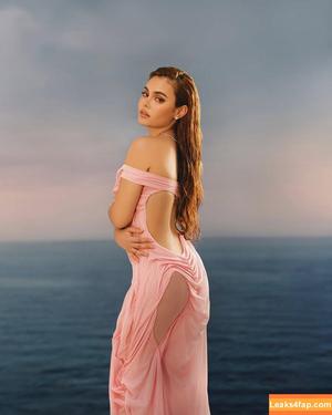 Ivana Alawi photo #0085