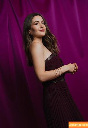 Ivana Baquero photo #0151