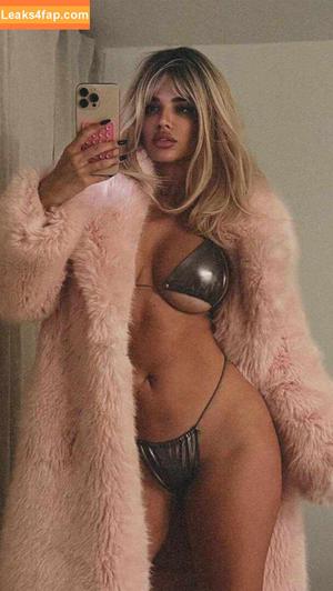 Ivana Knoll photo #0388