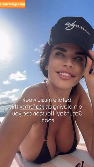 Ivana Knoll photo #0416