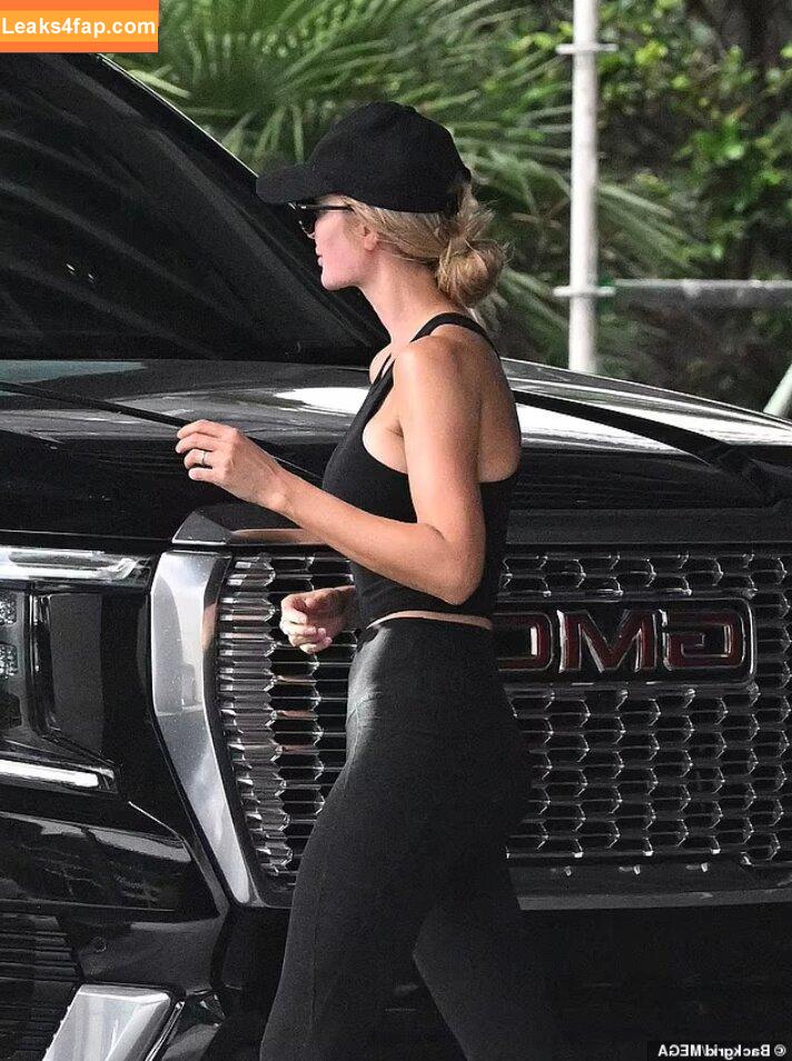 Ivanka Trump / IvankaTrump leaked photo photo #0097