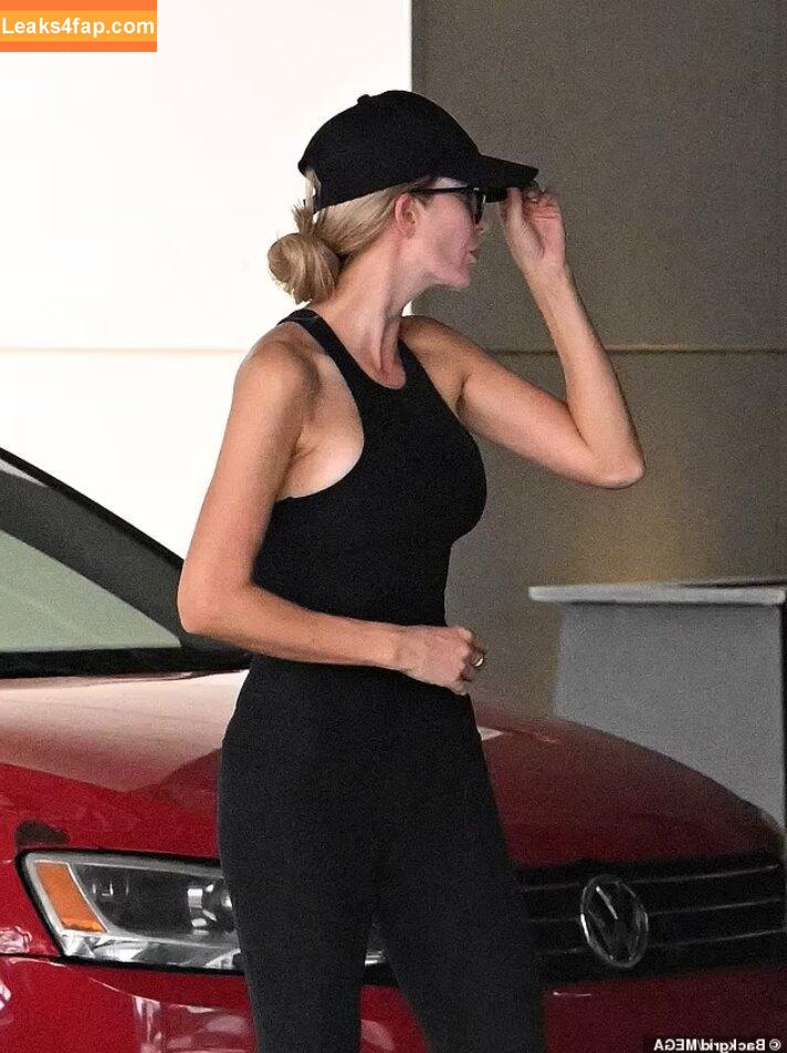 Ivanka Trump / IvankaTrump leaked photo photo #0101