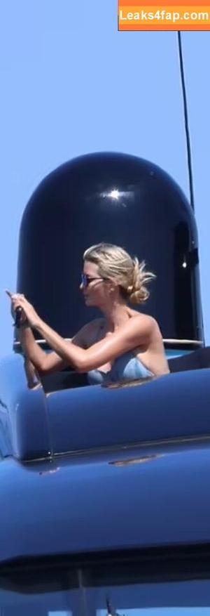 Ivanka Trump photo #0091