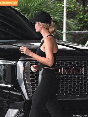 Ivanka Trump photo #0097
