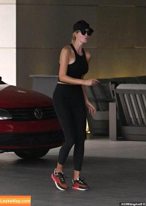 Ivanka Trump photo #0099