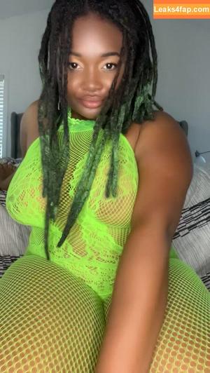 Ivy Dean photo #0003