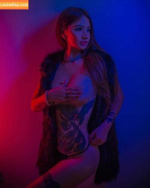 Ivy Divino photo #0081