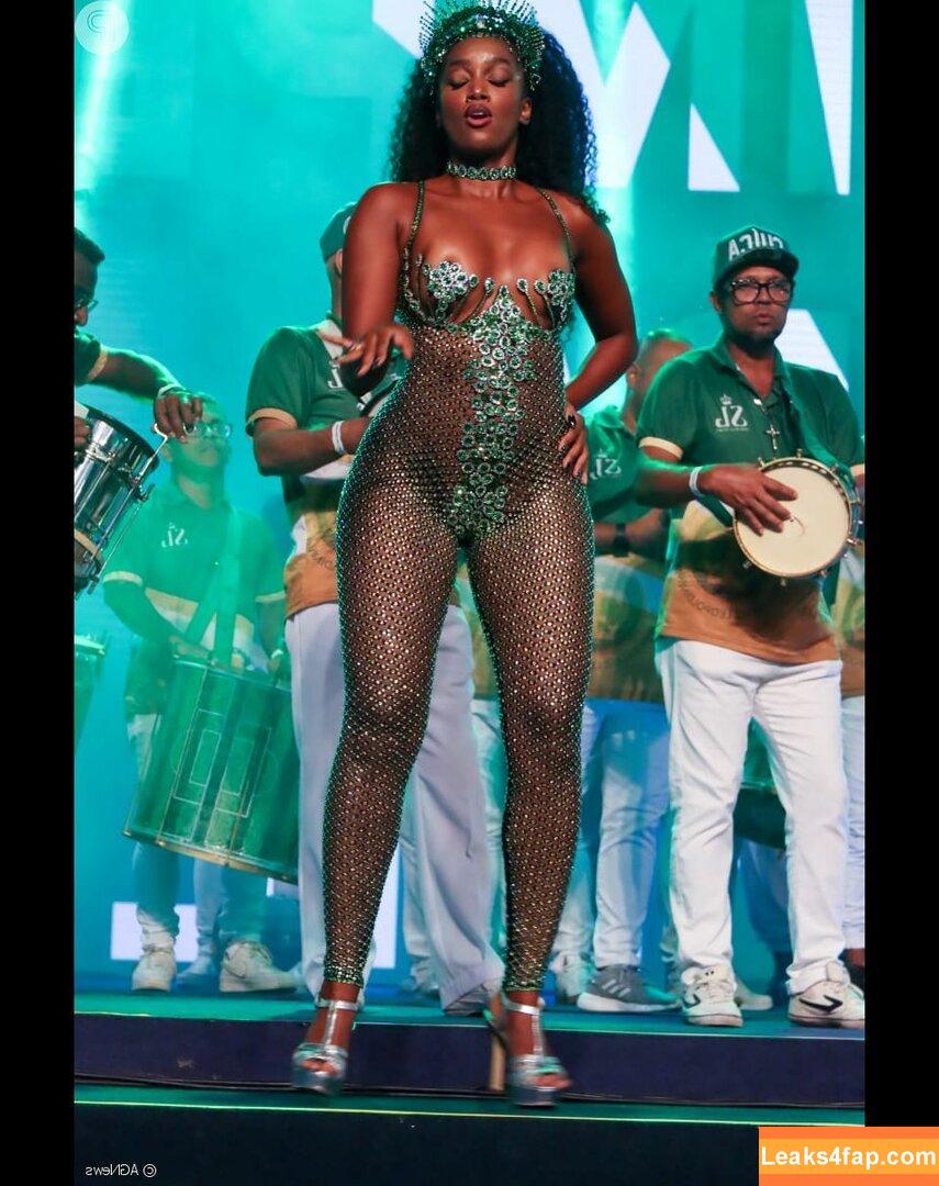 Iza Cantora / iza leaked photo photo #0024