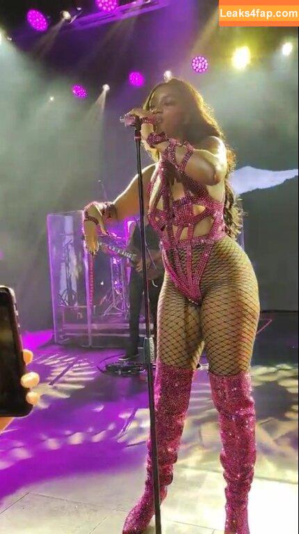 Iza Cantora / iza leaked photo photo #0091