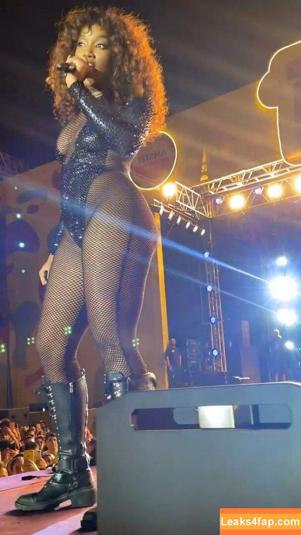 Iza Cantora / iza leaked photo photo #0101