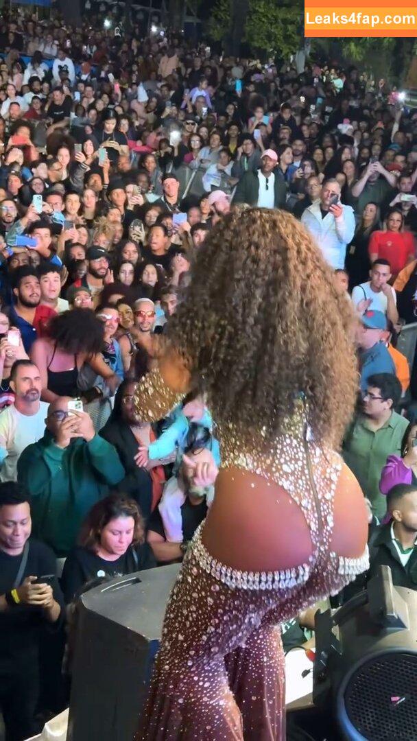 Iza Cantora / iza leaked photo photo #0375