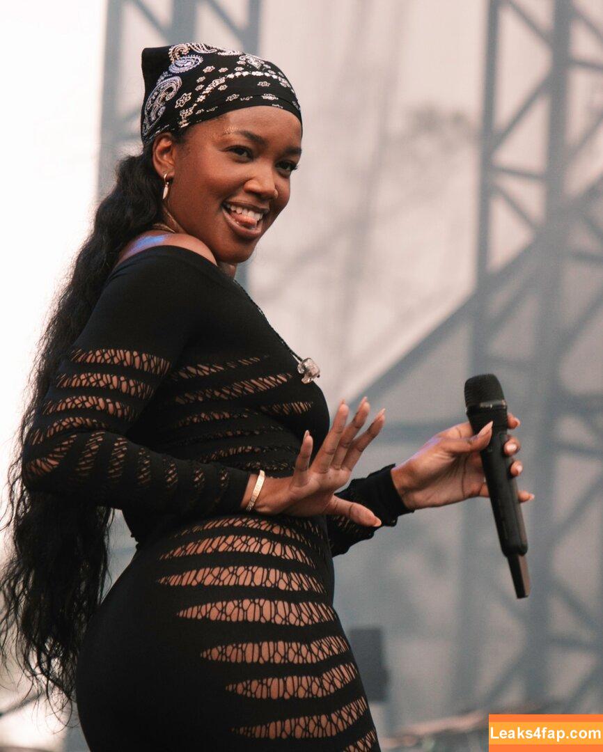 Iza Cantora / iza leaked photo photo #0397