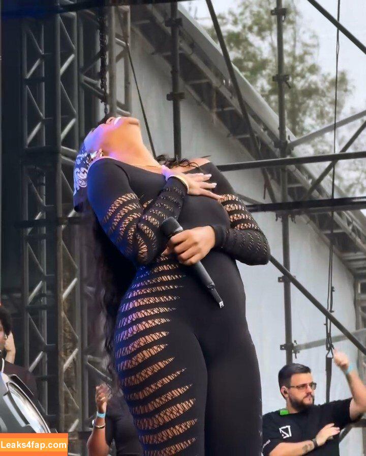 Iza Cantora / iza leaked photo photo #0400