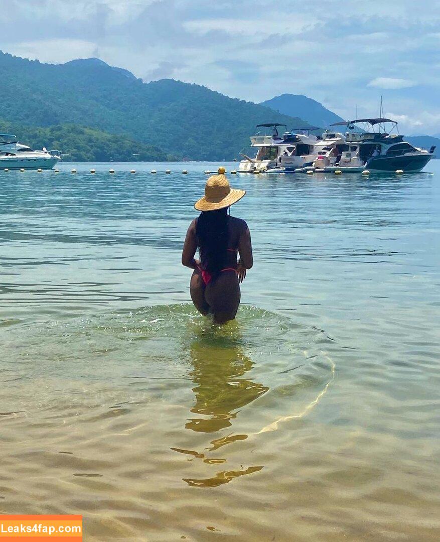 Iza Cantora / iza leaked photo photo #0402