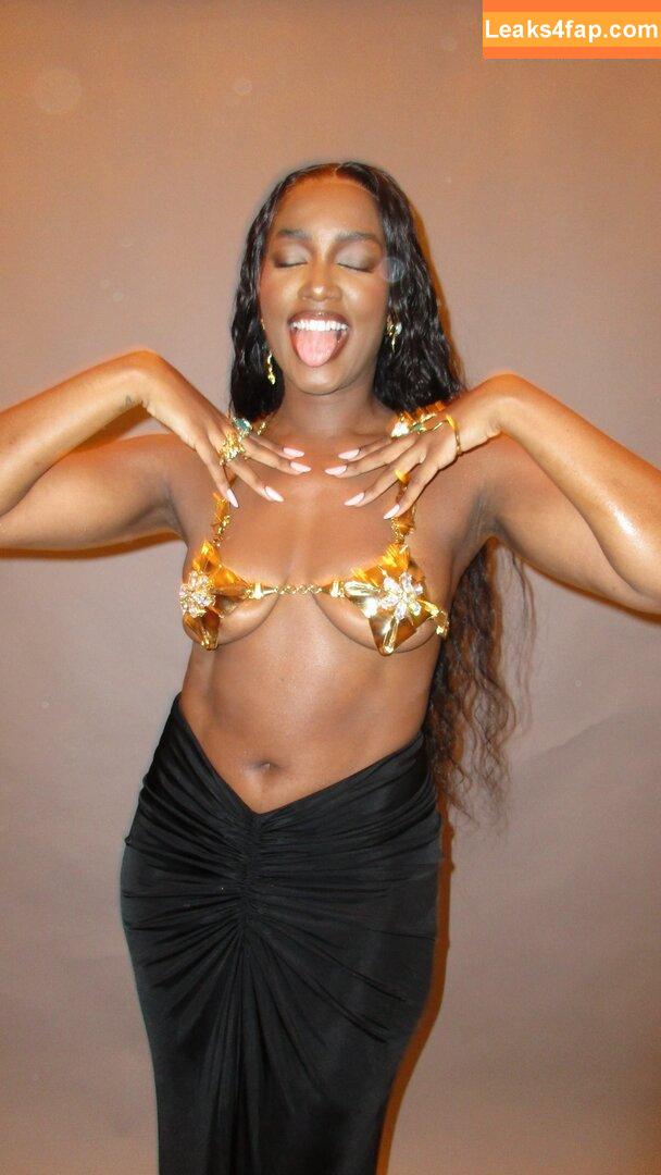 Iza Cantora / iza leaked photo photo #0410