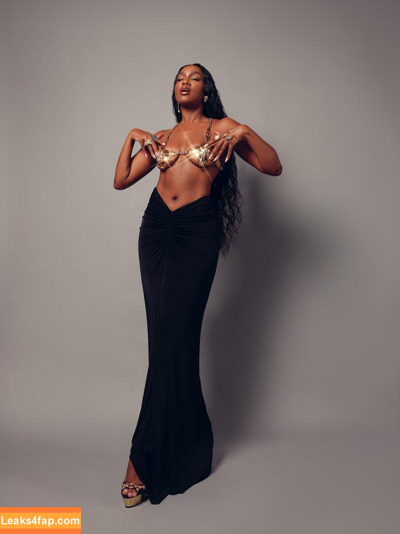 Iza Cantora / iza leaked photo photo #0413