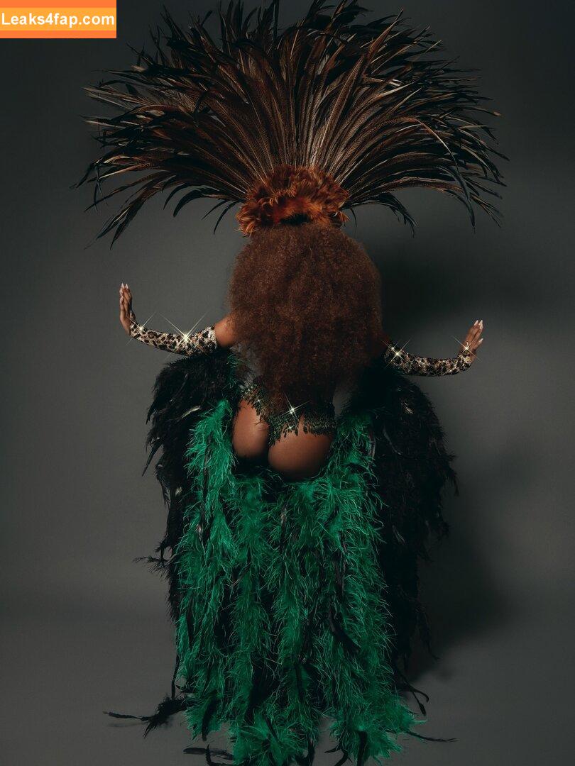 Iza Cantora / iza leaked photo photo #0442