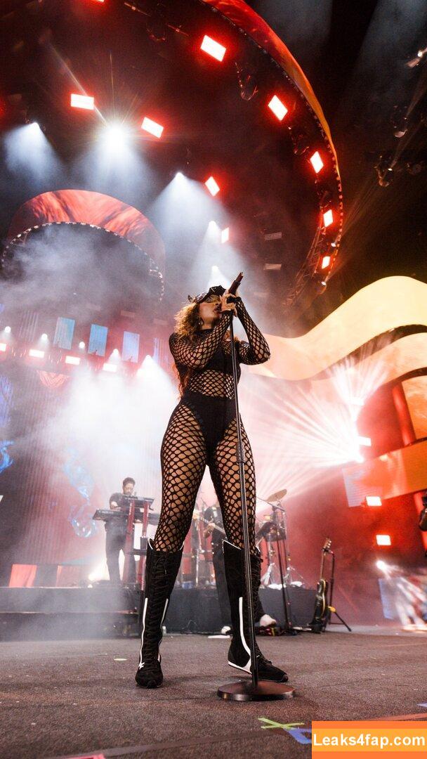 Iza Cantora / iza слитое фото фото #0475