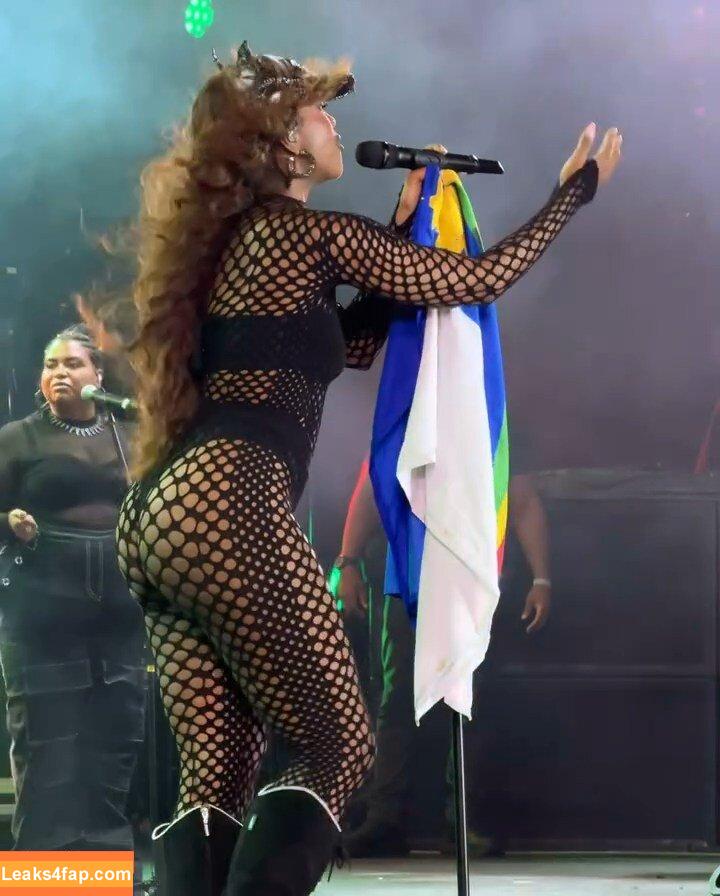 Iza Cantora / iza слитое фото фото #0483