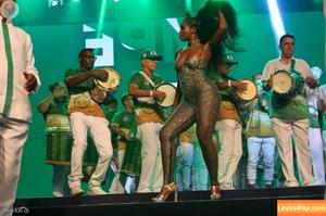 Iza Cantora photo #0023
