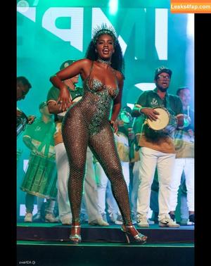 Iza Cantora photo #0025