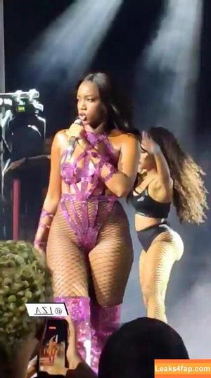 Iza Cantora photo #0074