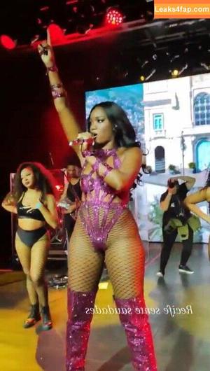 Iza Cantora photo #0075