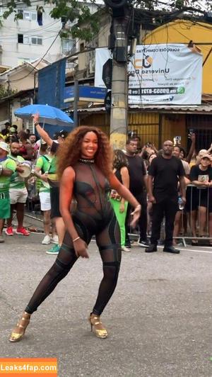 Iza Cantora photo #0385