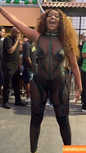 Iza Cantora photo #0387